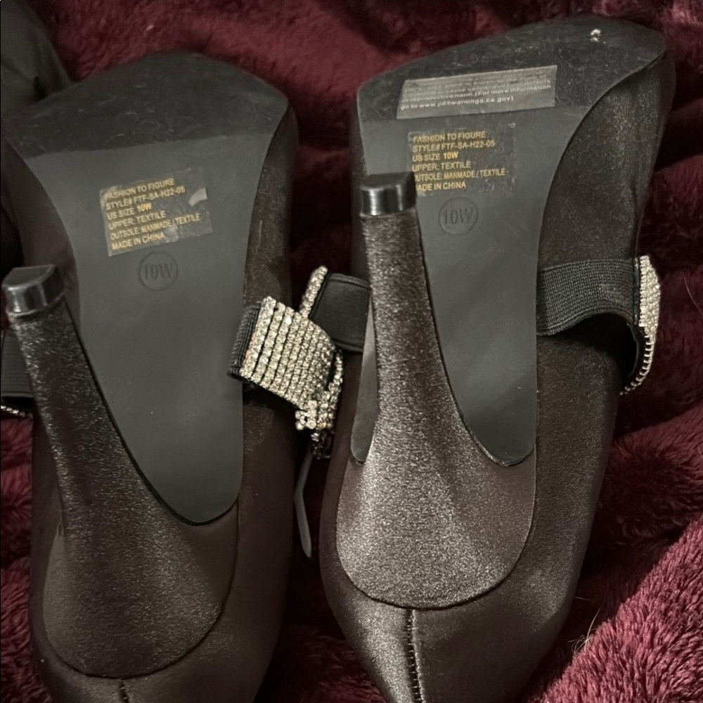 Elegant Black Rhinestone Embellished Women's Heels - Picture 2 of 3